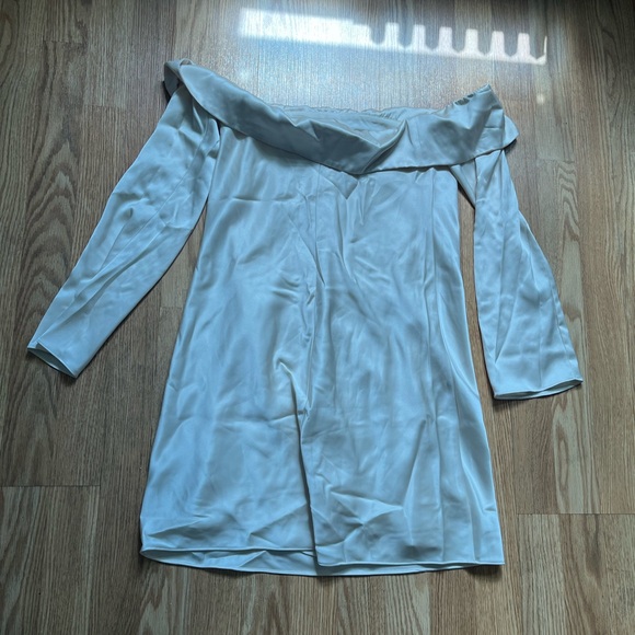 Reformation Maves Dress Almond Size Medium - Picture 9 of 9